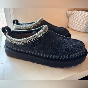 UGG Charcoal Tasman shoes women's Brand New